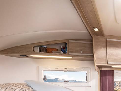 Överskåp i alkoven vänster eller höger