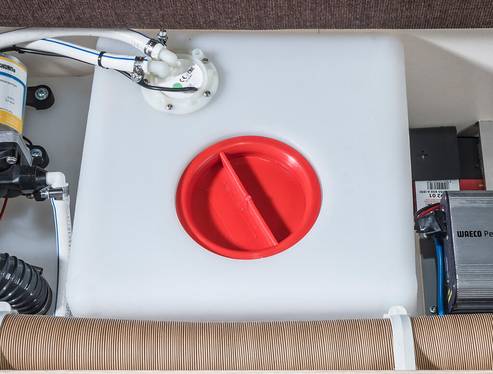 Vattentank 96 liters & tryckpump (förutom TRAIL/BOX 200)